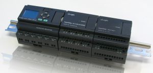 Gat tussen slim relais en ‘low end’ PLC gevuld