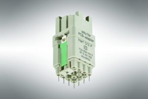 Twaalf maal stroom van de kabel naar de printplaat
