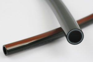 Kleurige en multilayer leidingen