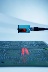 Multilijnsensor detecteert gaten en uitsparingen